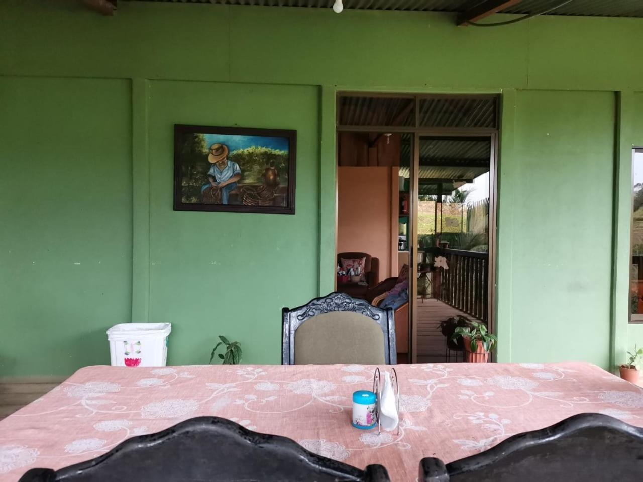 Bella Vista Guest House Turrialba Exteriör bild